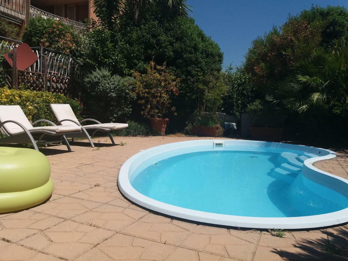 L'Affittacamere Nel Parco "Appia Antica" - Piscina A Uso Ospiti Rome Exterior photo